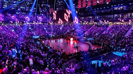 Der Deutsche Basketball Bund bewirbt sich mit dem SAP Garden um eine Vorrunde bei der Basketball-EM 2029. / Foto: Matthias Balk/dpa