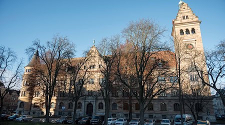 Ein Jäger erschießt grundlos einen Hund und erhält dafür eine Haftstrafe. (Archivbild) / Foto: Daniel Vogl/dpa