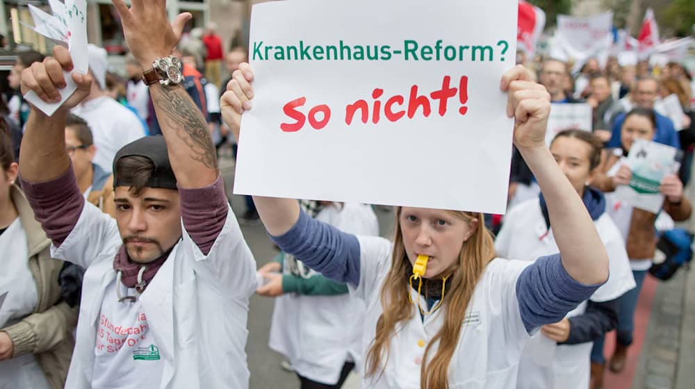 Die BKG drängt auf schnelle Nachbesserungen an der Krankenhausreform. (Archivbild) / Foto: Daniel Karmann/dpa