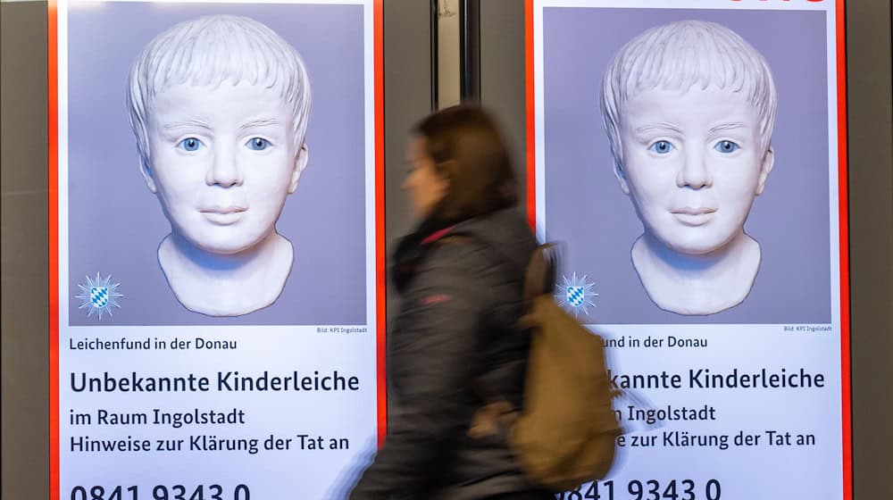 Auch zweieinhalb Jahre nach der Entdeckung des toten Kindes hoffen die Ermittler noch auf die Lösung des Falls. (Archivbild) / Foto: Peter Kneffel/dpa