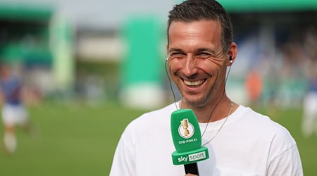 KSC-Trainer Christian Eichner ist ein großer Fan des DFB-Pokals. / Foto: Friso Gentsch/dpa