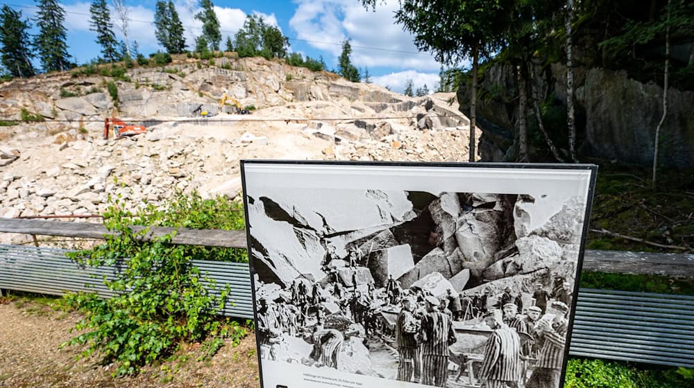 Der Steinbruch des Konzentrationslagers Flossenbürg. Hier wurde im Frühjahr noch Granit abgebaut. / Foto: Armin Weigel/dpa