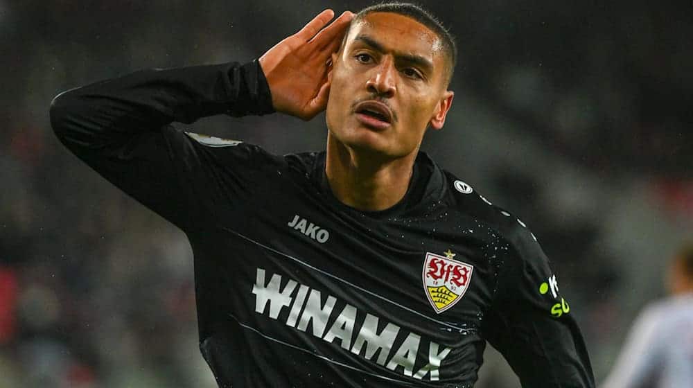 Enzo Millot schoss den VfB Stuttgart beim 3:0-Sieg im DFB-Pokal-Achtelfinale bei Jahn Regensburg in Führung.  / Foto: Armin Weigel/dpa