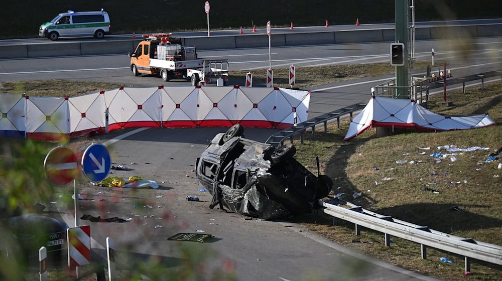 Der Wagen mit den Migranten überschlug sich in einer Kurve an einer Autobahnausfahrt. (Archivbild) / Foto: Sven Hoppe/dpa