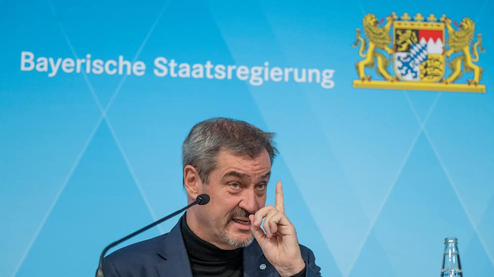 Markus Söder richtet den Blick auf 2025. (Archivbild) / Foto: Peter Kneffel/dpa