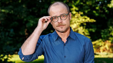 Schauspieler Matthias Koeberlin hält den Bodensee für einen guten Statisten. (Archivbild) / Foto: Axel Heimken/dpa