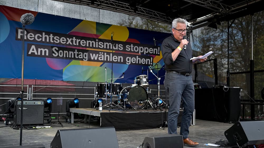 Der Leiter der Gedenkstätte Buchenwald, Jens-Christian Wagner, wird für sein Engagement gegen Rechtsextremismus ausgezeichnet. (Archivbild) / Foto: Hannes P. Albert/dpa