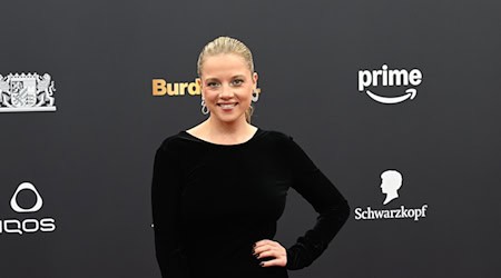 Jella Haase bekommt den Bayerischen Filmpreis als beste Darstellerin (Archivfoto). / Foto: Felix Hörhager/dpa