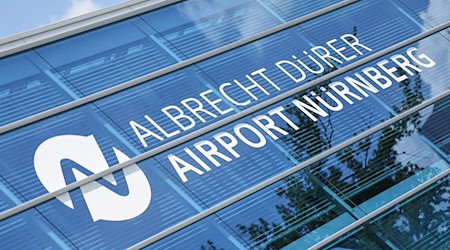 Erstmals seit 2019 verzeichnete der Flughafen Nürnberg wieder mehr als vier Millionen Passagiere. (Archivbild) / Foto: Daniel Löb/dpa