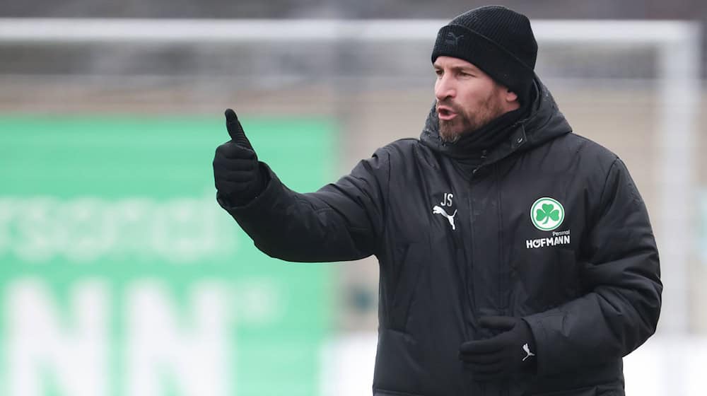 Jan Siewert empfängt mit seinen Fürthern den 1. FC Kaiserslautern. / Foto: Daniel Löb/dpa