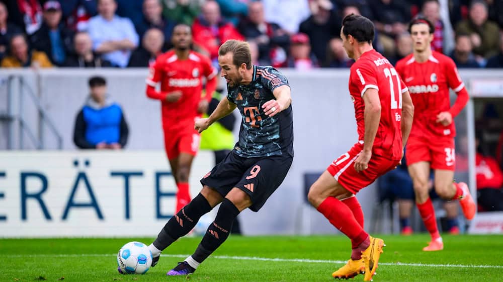 Harry Kane (l) trifft wieder aus dem Spiel heraus. / Foto: Tom Weller/dpa