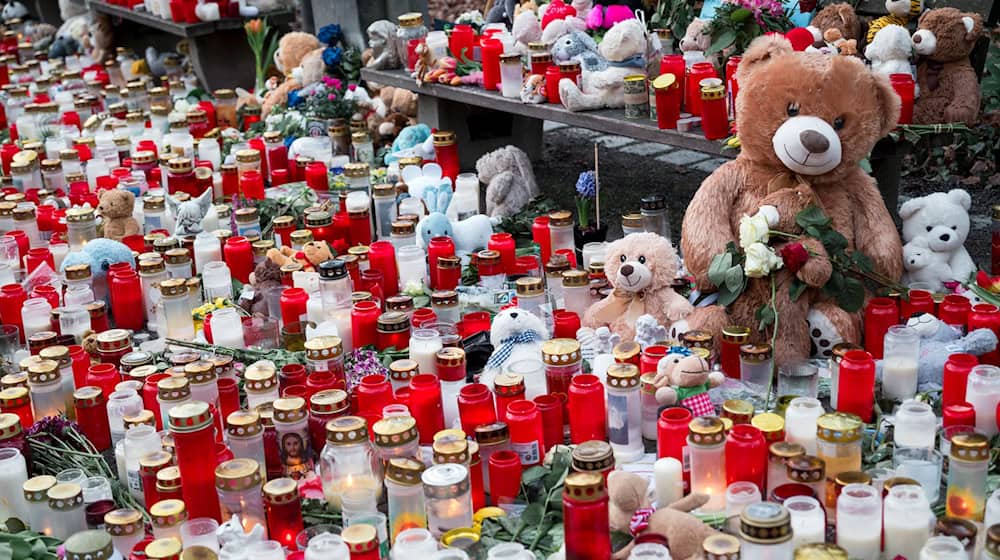 Bei einem Messerangriff in Aschaffenburg waren am 22. Januar ein zweijähriger Junge und ein Mann getötet sowie zwei weitere Menschen schwer verletzt worden. (Archivbild) / Foto: Daniel Vogl/dpa