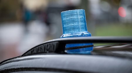 Ein Bewohner des Hauses rief die Polizei. (Symbolbild) / Foto: Daniel Vogl/dpa
