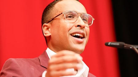 Nasser Ahmed will für die SPD Oberbürgermeister in Nürnberg werden. (Archivbild) / Foto: Daniel Löb/dpa
