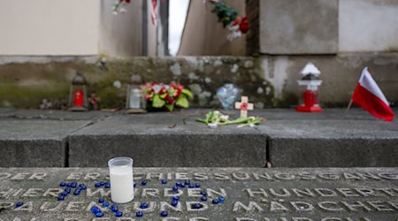 Die Europäische Rabbiner-Konferenz fordert eine moderne Wissensvermittlung über den Holocaust. (Symbolbild) / Foto: Monika Skolimowska/dpa