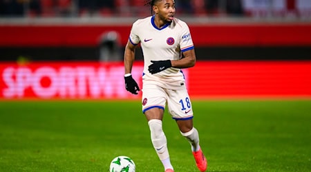 Laut Sportdirektor Christoph Freund kein Thema für den FC Bayern: Christopher Nkunku. / Foto: Tom Weller/dpa