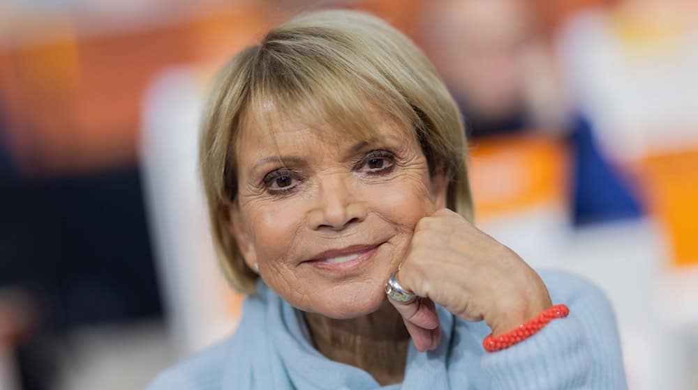 Uschi Glas wird den Ehrenpreis des Bayerischen Filmpreises erhalten. (Archivbild) / Foto: Rolf Vennenbernd/dpa