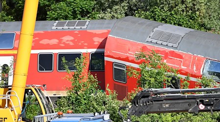 Drei Bahnmitarbeitern droht als Konsequenz aus dem tödlichen Zugunglück von Garmisch ein Strafprozess. (Archivfoto)  / Foto: Uwe Lein/dpa