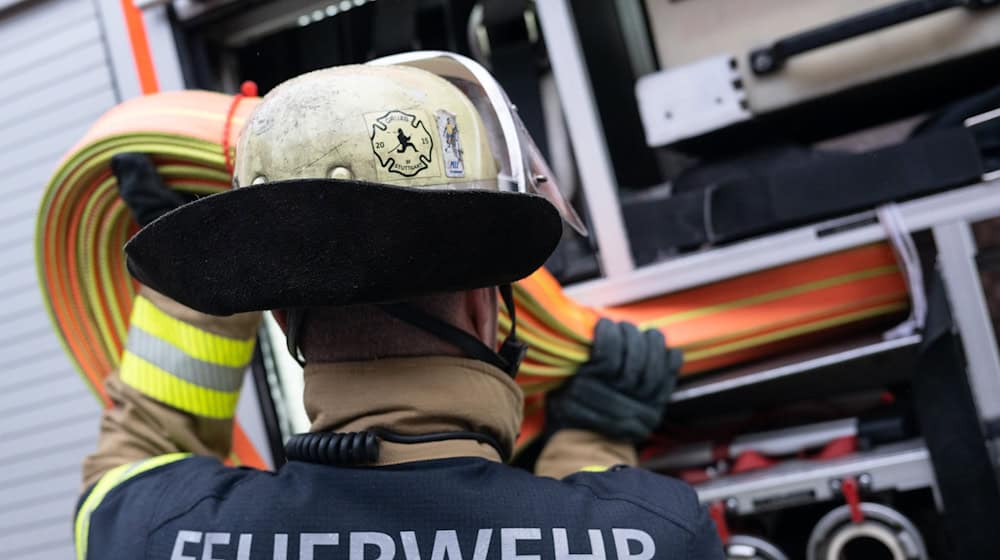 Die Feuerwehr war in Walldürn wegen eines größeren Brands im Einsatz. (Symbolbild) / Foto: Marijan Murat/dpa