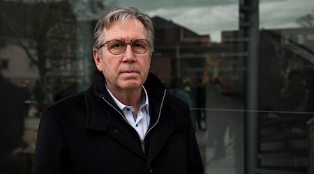 Die Gewalttat von Aschaffenburg hat dem Oberbürgermeister der Stadt, Jürgen Herzing (SPD), schwer zugesetzt. / Foto: Daniel Vogl/dpa