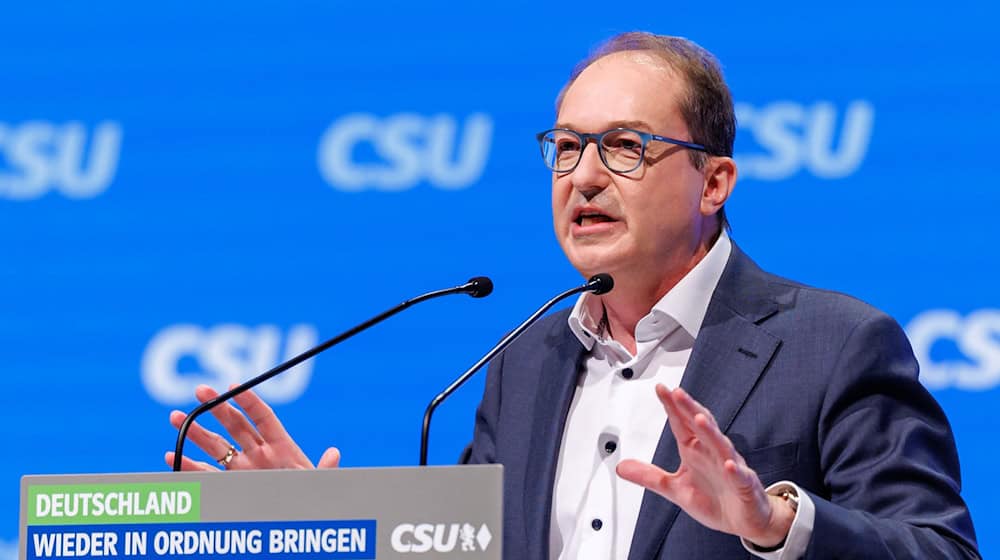 Alexander Dobrindt (CSU) findet klare Worte für SPD und Grüne. (Archivbild) / Foto: Daniel Karmann/dpa