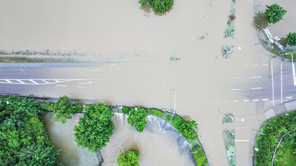 Der Hochwasserschutz in Bayern muss weiter verbessert werden, fordern Experten. (Archivbild) / Foto: Jason Tschepljakow/dpa