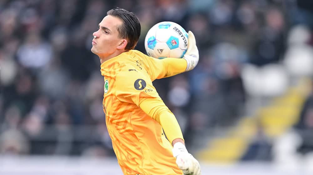 Ist für das Gastspiel in Düsseldorf fraglich: Fürth-Torhüter Nahuel Noll. / Foto: Harry Langer/dpa
