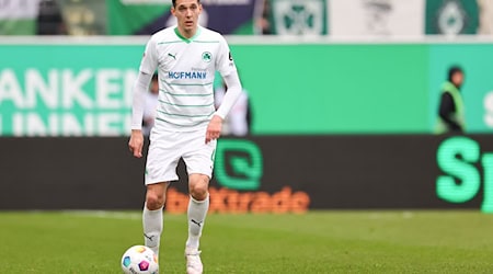 Damian Michalski verlässt Greuther Fürth in Richtung Polen. / Foto: Daniel Karmann/dpa