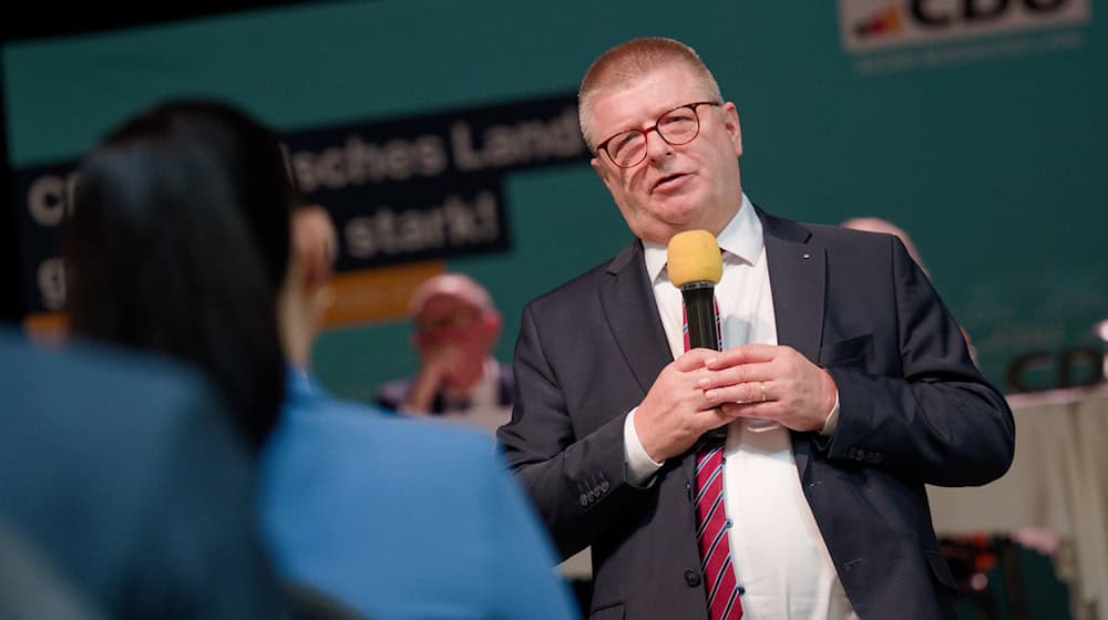 Dass der frühere Verfassungsschutzpräsident, Thomas Haldenwang, für die CDU in Wuppertal kandidiert, finden einige Innenpolitiker, die ihn früher als Behördenleiter kannten, nicht gut. (Archivbild) / Foto: Henning Kaiser/dpa