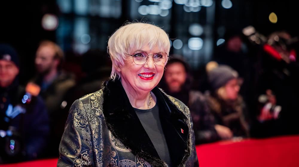 Kulturstaatsministerin Claudia Roth (Grüne) ist in ihrer Heimatstadt Augsburg bei den Erststimmen erneut auf dem zweiten Platz gelandet. (Archivbild) / Foto: Christoph Soeder/dpa