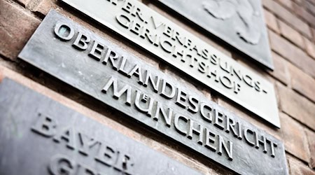 Nach Überfällen in Budapest steht die mutmaßliche Linksextremistin in München vor Gericht. (Archivbild) / Foto: Matthias Balk/dpa
