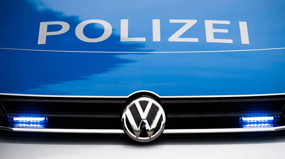 Die Polizei war ihren Angaben zufolge mit mehr als zehn Streifen im Einsatz. (Symbolbild) / Foto: Lino Mirgeler/dpa