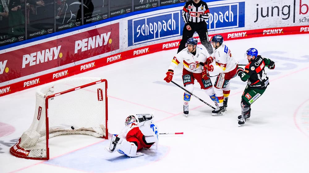 Augsburg bezwingt Düsseldorf und hofft wieder auf den Ligaerhalt in der Deutschne Eishockey Liga. / Foto: Tom Weller/dpa