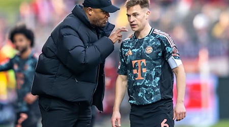 Trainer Kompany kann auch in der kommenden Saison weiter auf Anführer Kimmich setzen. / Foto: Andreas Gora/dpa