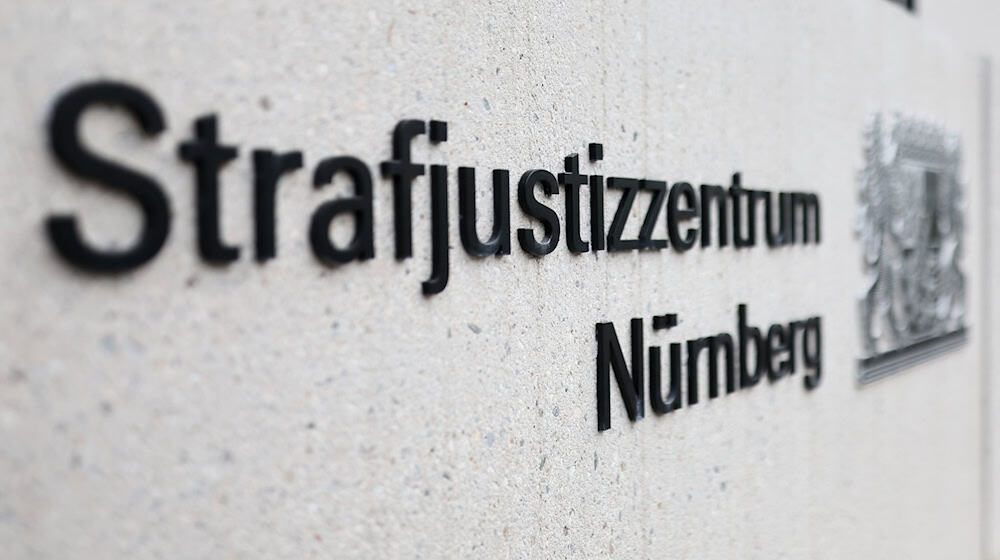 Die beiden Verurteilten gehören laut den Ermittlern zu einer Schleuserbande.  / Foto: Daniel Karmann/dpa