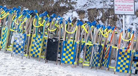 In Bayern wird wieder Schnee erwartet. (Symbolbild) / Foto: Peter Kneffel/dpa