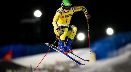 Skicrosser Florian Wilmsmann führt die Weltcup-Wertung an. / Foto: Jean-Christophe Bott/KEYSTONE/dpa