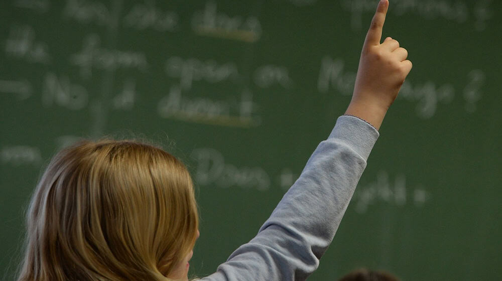 Zu viele Kinder und Jugendliche in Deutschland erwerben die Mindestkompetenzen nicht mehr (Illustration). / Foto: Marijan Murat/dpa