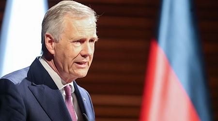 Alt-Bundespräsident Christian Wulff fordert ein AfD-Verbotsverfahren. (Archivbild) / Foto: Bodo Schackow/dpa