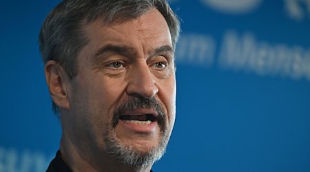 Für CSU-Chef Markus Söder darf es bei der Stärkung der Bundeswehr keine Ausreden mehr geben. Was gebraucht werde, müsse auch gekauft werden. (Archivbild) / Foto: Peter Kneffel/dpa