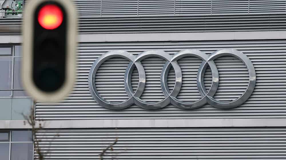 Audi-Zentrale in Ingolstadt - beim Autobauer läuft es derzeit schlecht.  / Foto: Daniel Löb/dpa