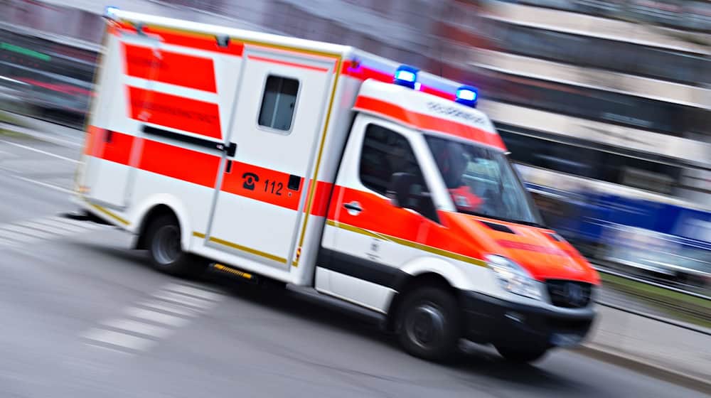 Bei dem Vorfall sind drei Menschen schwer verletzt worden. (Symbolbild) / Foto: Nicolas Armer/dpa
