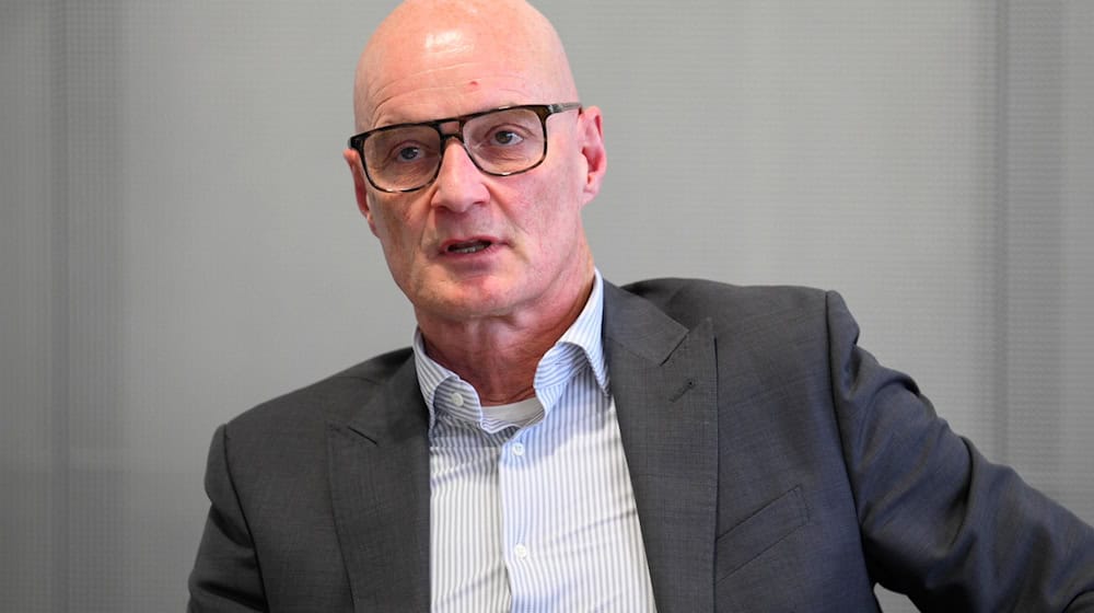 Brose-Vorstandschef Stefan Krug hat schlechte Nachrichten. (Archivbild)  / Foto: Daniel Vogl/dpa