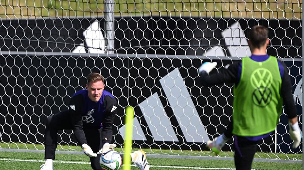 Zurück im DFB-Tor: Marc-André ter Stegen beim Training der Nationalmannschaft.  / Foto: Federico Gambarini/dpa