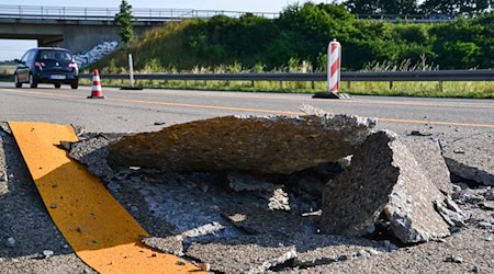 Betonplatten können bei Hitze brechen. (Archivbild) / Foto: picture alliance / dpa