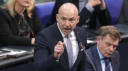 Als Nachfolger von Alexander Dobrindt tritt der Franke Alexander Hoffmann an der Spitze der CSU-Landesgruppe im Bundestag in große Fußstapfen. (Archivbild) / Foto: Michael Kappeler/dpa