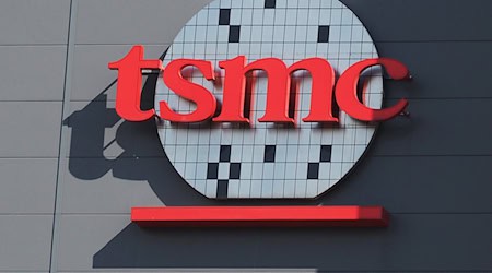 Der taiwanische Chiphersteller TSMC zählt zu den führenden Unternehmen der Halbleiterindustrie. (Archiv) / Foto: David Chang/EPA/dpa