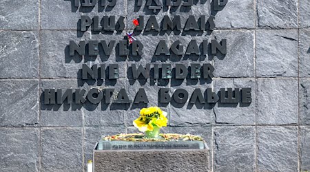 Die Zentrale Gedenkfeier zum 80. Jahrestag der Befreiung findet am Sonntag statt. / Foto: Sven Hoppe/dpa