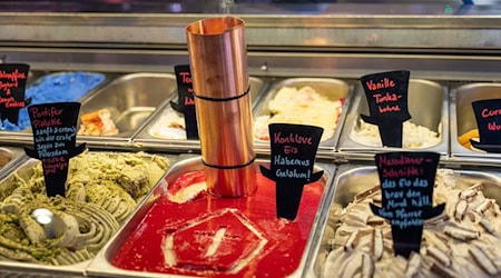 Päpstliches Eis wird derzeit in München angeboten.  / Foto: Leonie Asendorpf/dpa