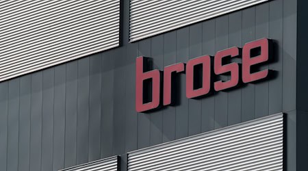 Brose mit seinem Stammsitz in Coburg prüft den Fortbestand seines Werkes in Würzburg. (Symbolbild) / Foto: Daniel Vogl/dpa